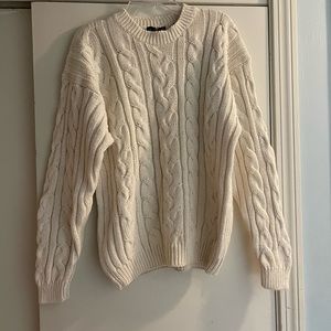 Irish look cable knit sweater. Classic look Medium